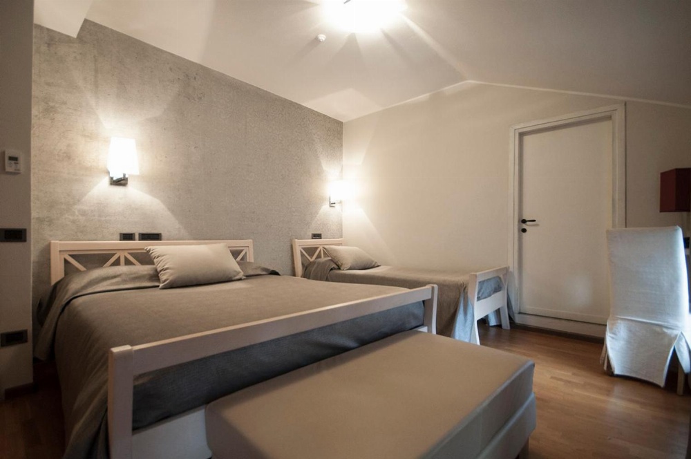 Room image 3