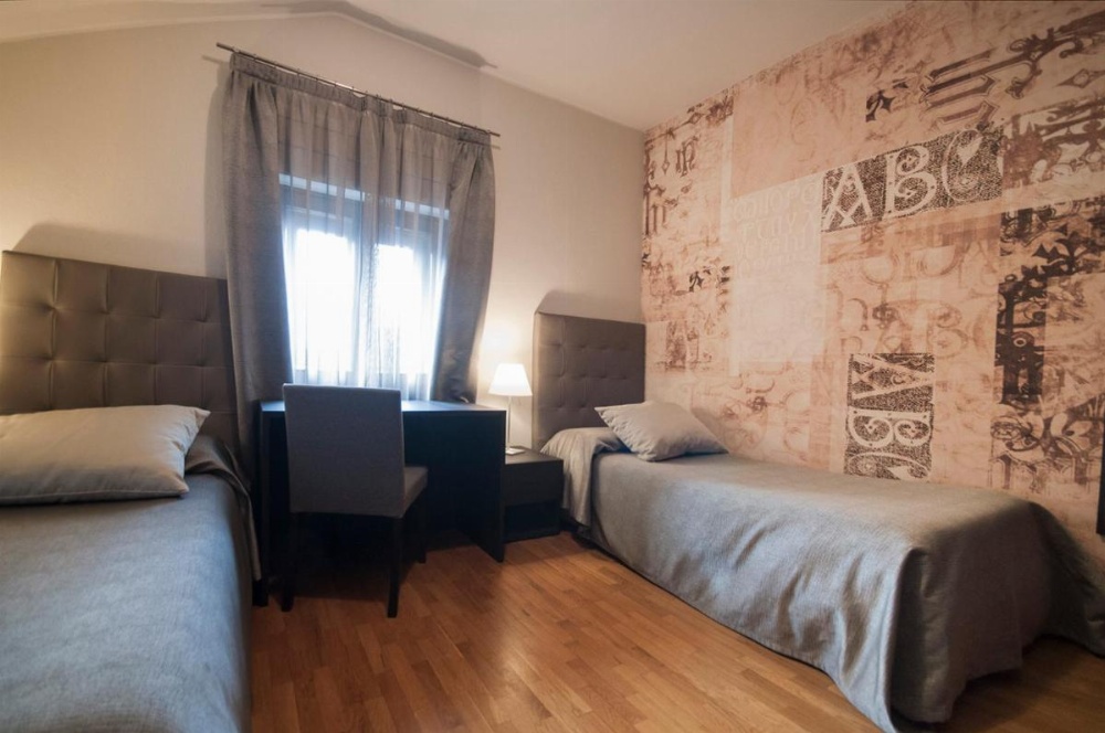 Room image 2